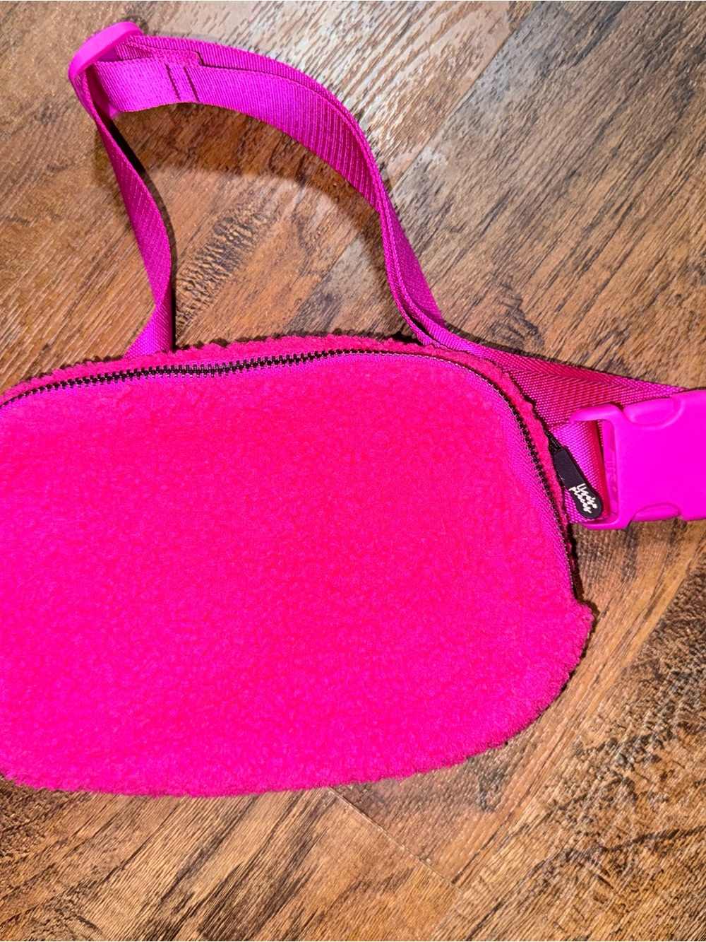 Lise’s Piece’s Hot Pink Belt Bag